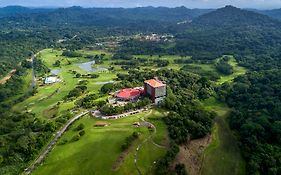 Summit Rainforest Golf Resort & All Inclusive  4*